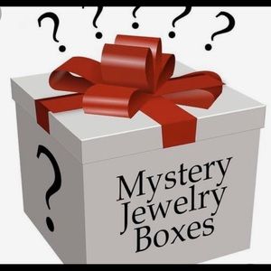 Jewelry - Mystery box... read details... Jewelry - Mystery box... read details...